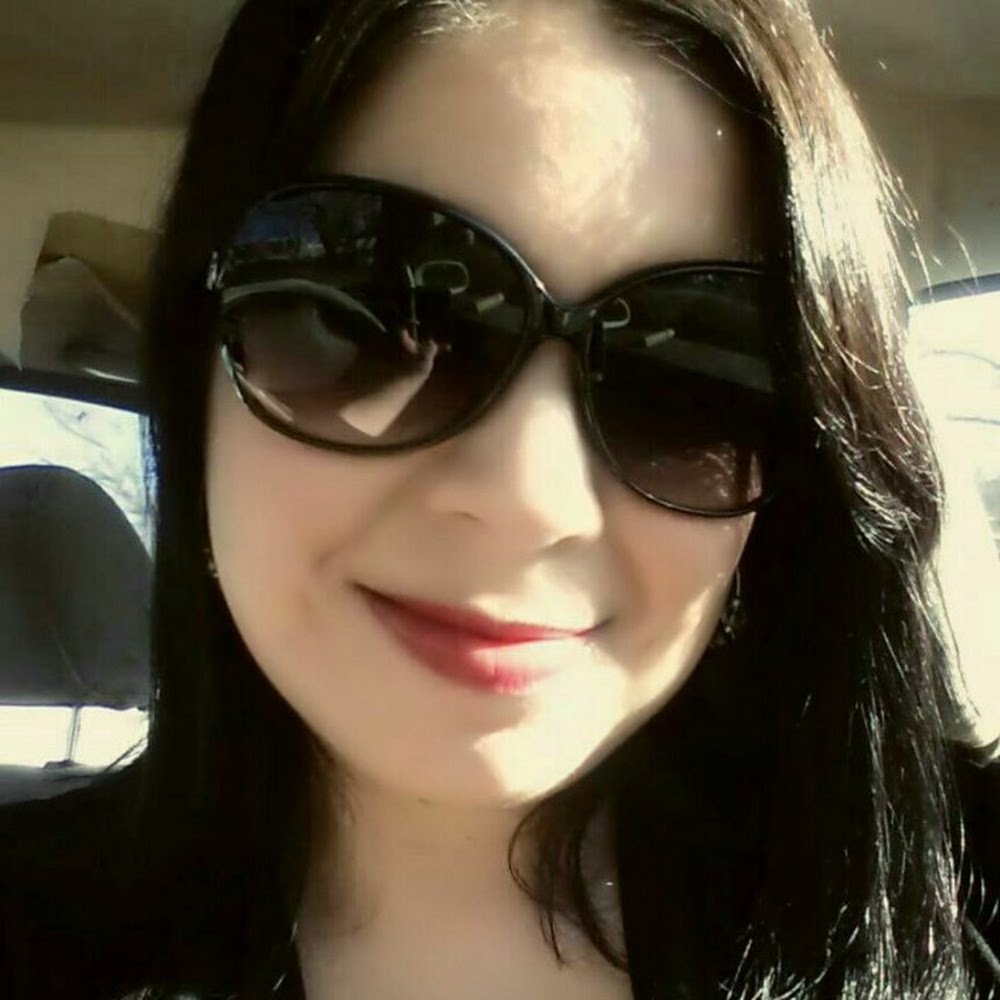 Meet your Posher, Gabriela